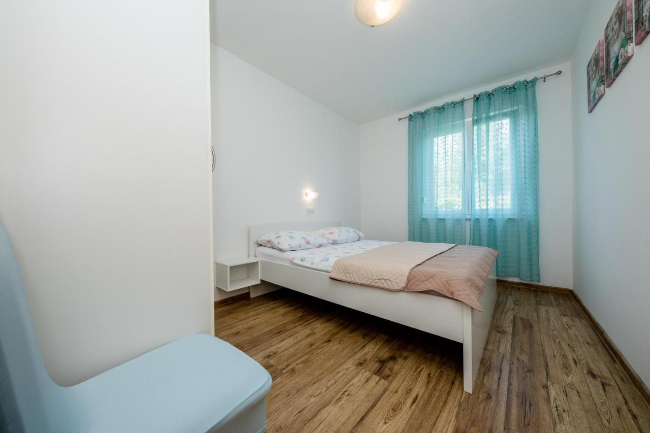 Zeljko Apartmani 로파르 외부 사진
