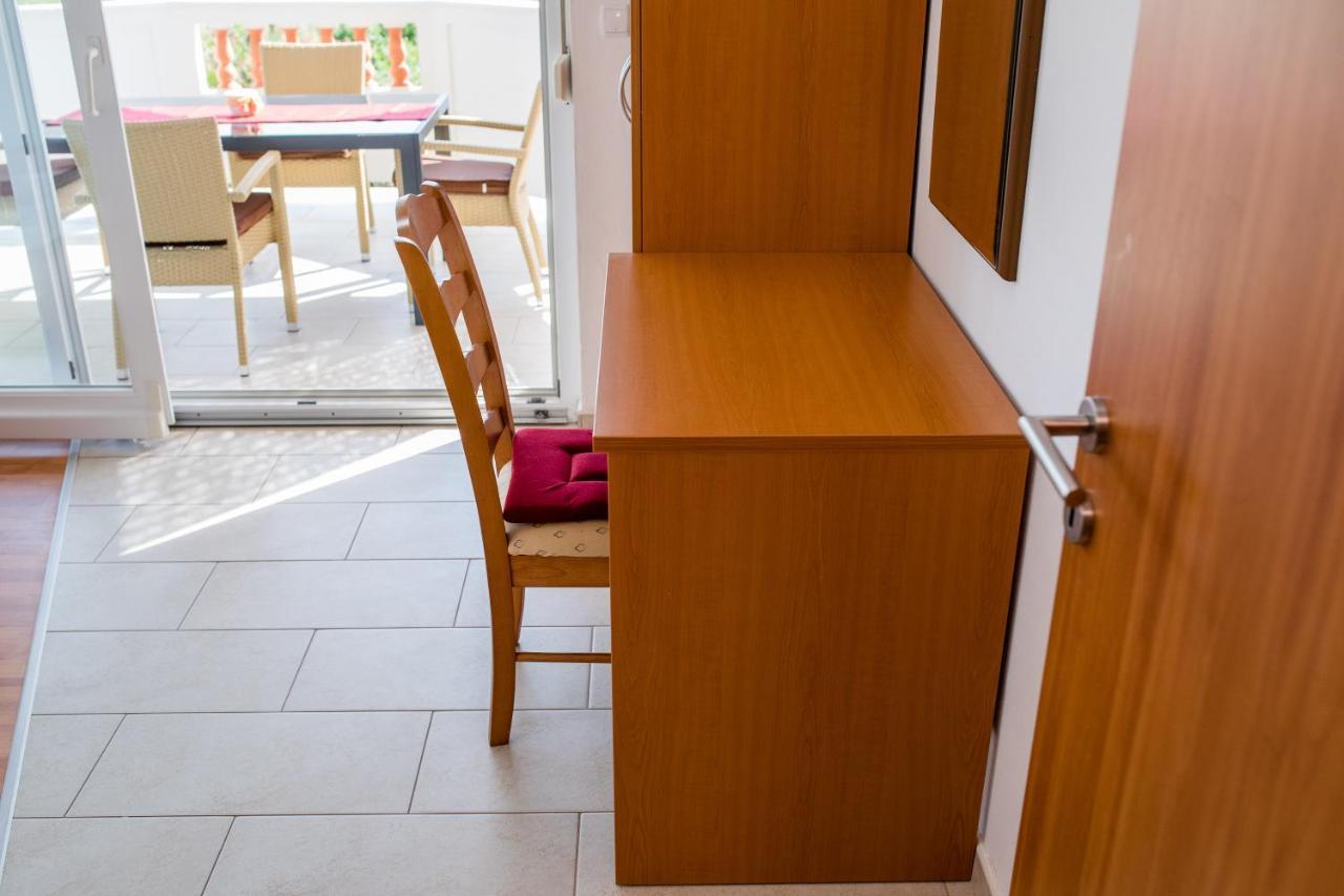 Zeljko Apartmani 로파르 외부 사진